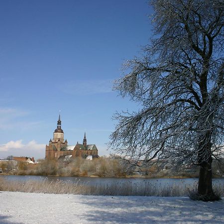 Pension Altstadt Moench In Top Lage Preis Inclusive 5 Prozent Bettensteuer Und Fruehstueck Stralsund Luaran gambar