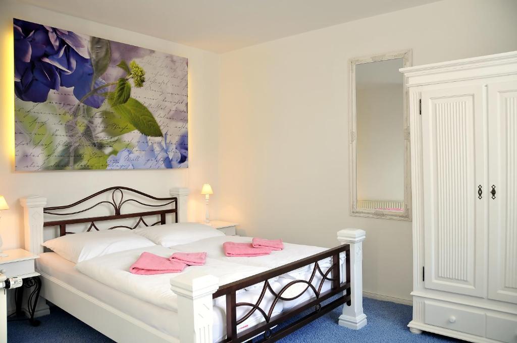 Pension Altstadt Moench In Top Lage Preis Inclusive 5 Prozent Bettensteuer Und Fruehstueck Stralsund Luaran gambar