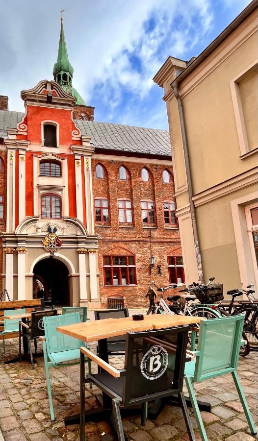 Pension Altstadt Moench In Top Lage Preis Inclusive 5 Prozent Bettensteuer Und Fruehstueck Stralsund Luaran gambar